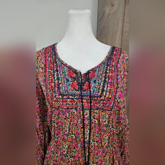 LOBAS Ditsy Floral Boho Flowy Shift Long Sleeve Mini Dress. Pink Multi. Size Med - Picture 6 of 14
